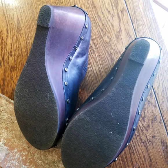 Open Toe Wedge - Picture 6 of 6